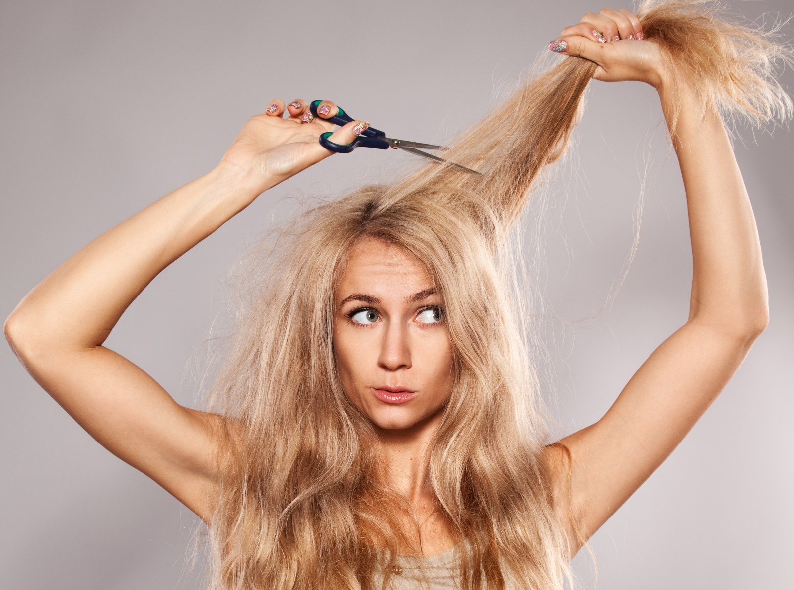 10 Dinge, die nur Frauen mit richtig langen Haaren kennen Echt haarig CODECHECK.INFO