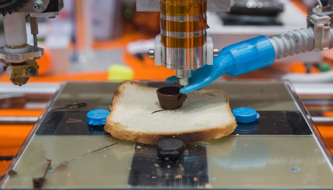 3D-Drucker druckt Toast