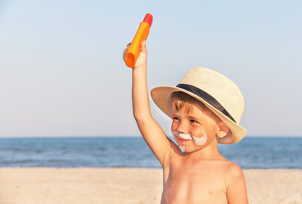 CodeCheck - Darauf solltest Du bei Baby-Sonnencreme achten!