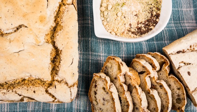 Selbstgemachtes glutenfreies Brot